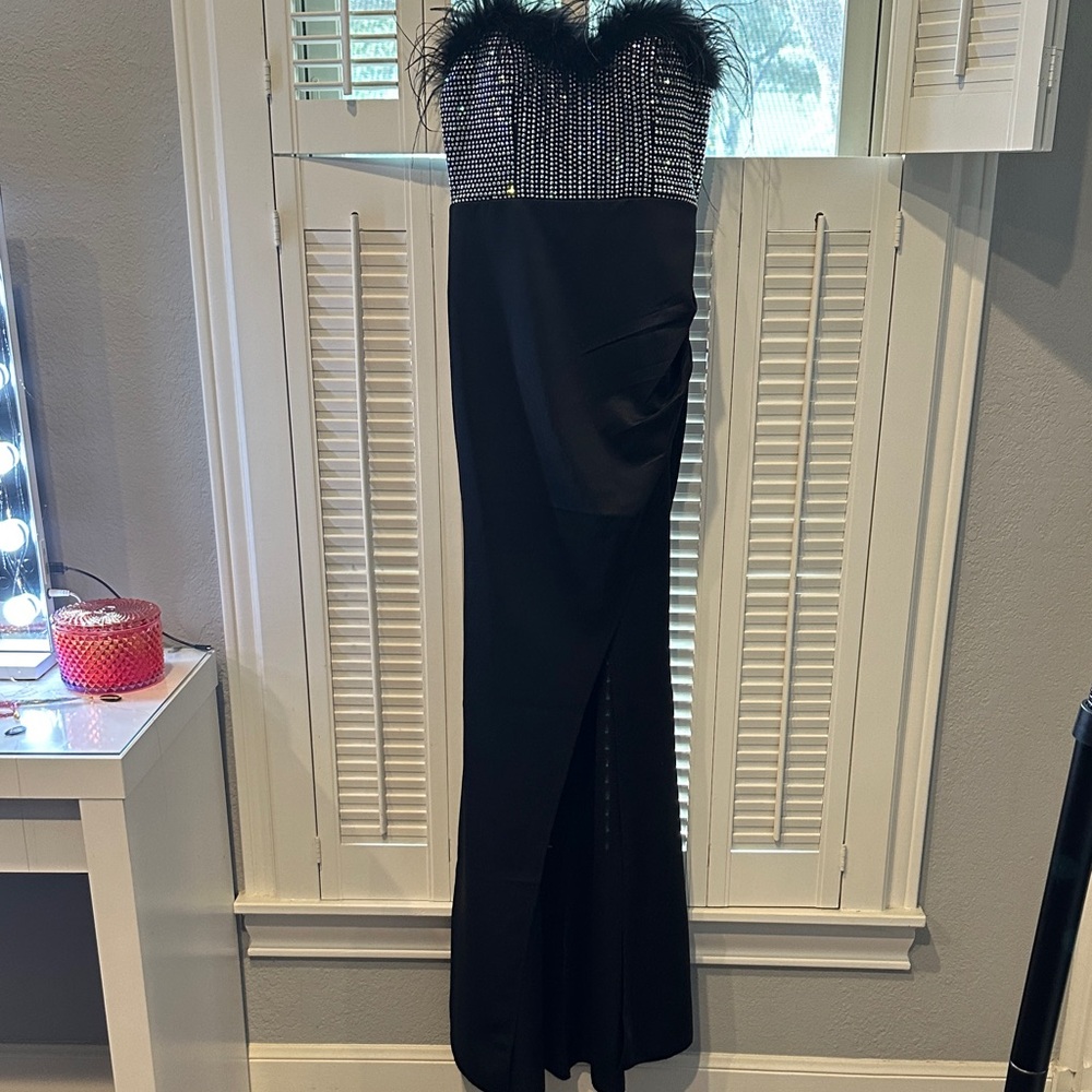 Elegant Black Maxi Dress with Feather Detail